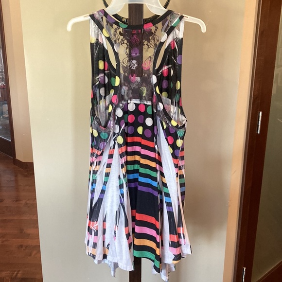 Fun summer Sleeveless Tunic top, size Medium - Picture 5 of 7